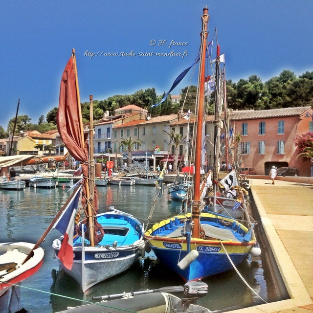 Fête de la Saint Pierre à Saint Mandrier sur mer (pointus, petits bateaux de pêche)