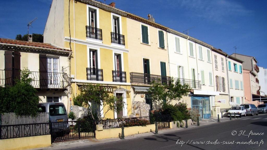 Saint Mandrier sur mer, maisons de village