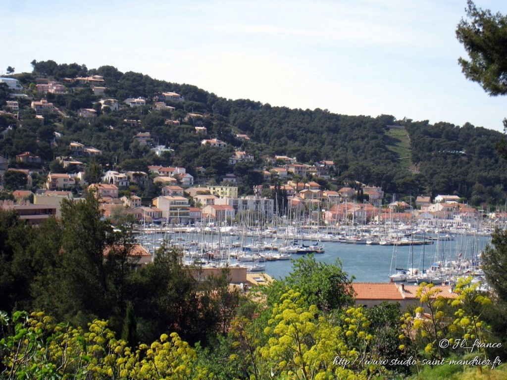 Saint Mandrier sur mer, vue sur le port